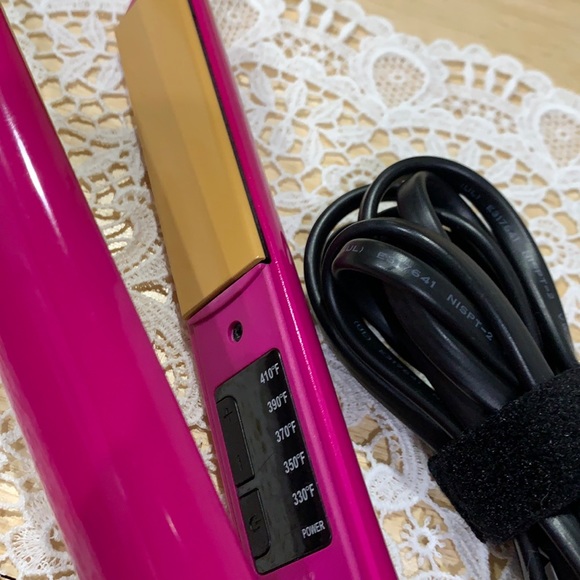 CHI Flat Iron - Picture 3 of 5